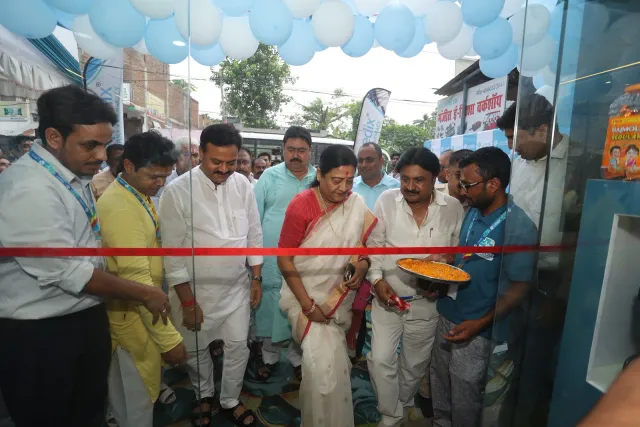 Guests gather for the ribbon-cutting at the entrance. — Motipur, Muzaffarpur