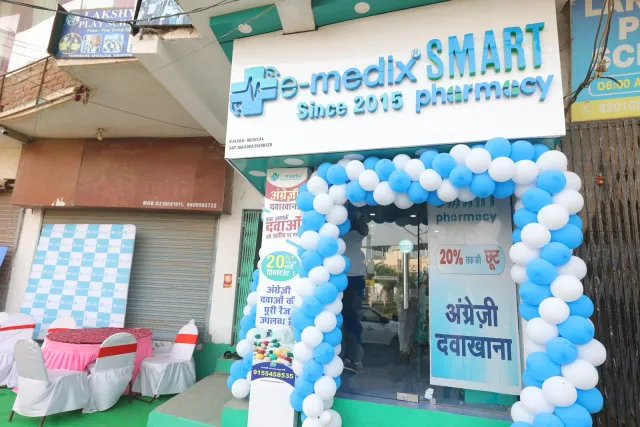 A balloon-framed entrance welcomes the Ashiana Nagar neighbourhood. — Ashiana Nagar